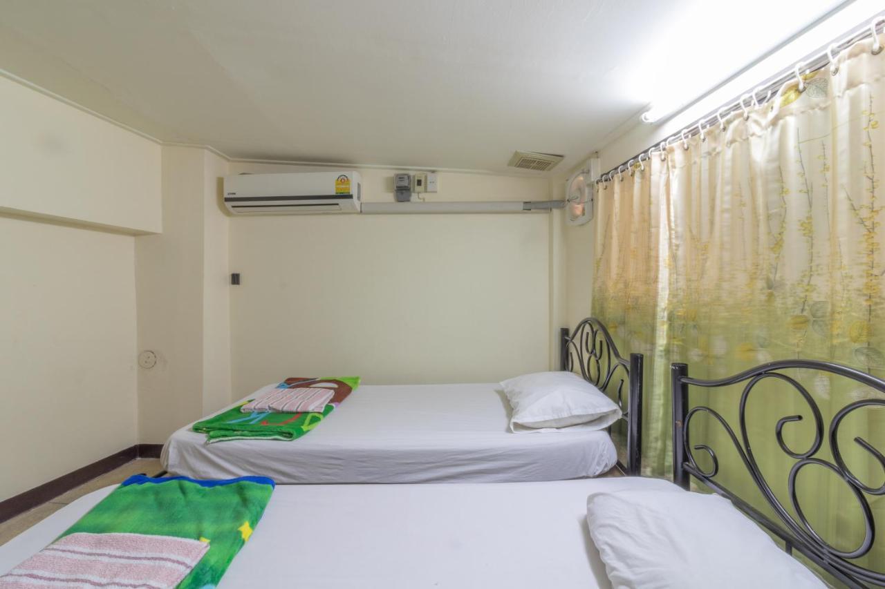 7 Holder Guesthouse Bangkok Exteriér fotografie