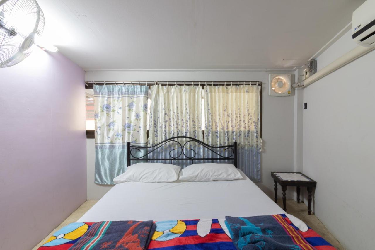 7 Holder Guesthouse Bangkok Exteriér fotografie